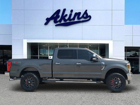Certified 2018 Ford F250 Lariat w/ Chrome Package AWD/4WD image 1