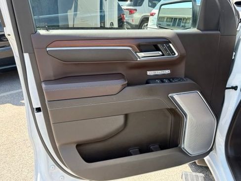 Used 2024 GMC Sierra 1500 Denali w/ Denali Reserve Package AWD/4WD image 12