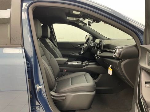 New 2026 Chevrolet Equinox LT w/ Convenience Package II AWD/4WD image 14