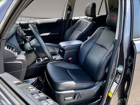 Used 2021 Toyota 4Runner TRD Off-Road Premium w/ Moonroof Package AWD/4WD image 19