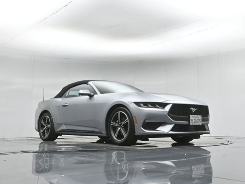 Used 2024 Ford Mustang Premium image 45