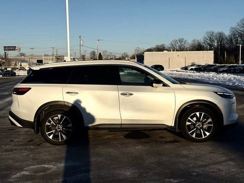 Certified 2023 INFINITI QX60 Luxe w/ Performance Audio Package image 8