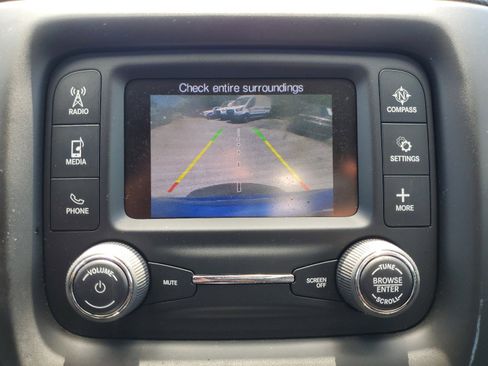 Used 2017 Jeep Compass Latitude image 8