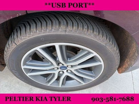 Used 2020 Ford Edge Titanium w/ Equipment Group 301A image 10