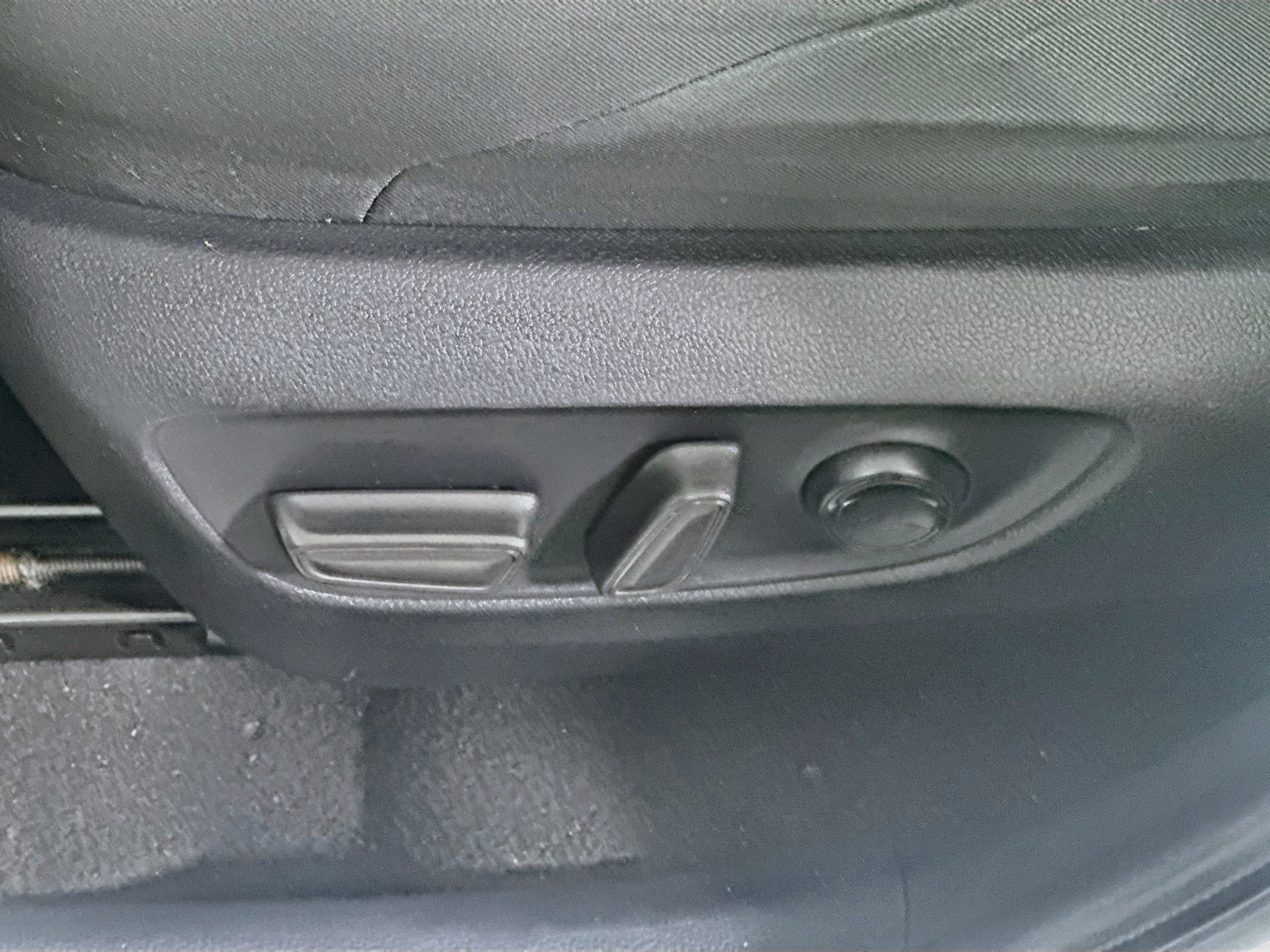 Certified 2022 Toyota RAV4 SE AWD/4WD image 13