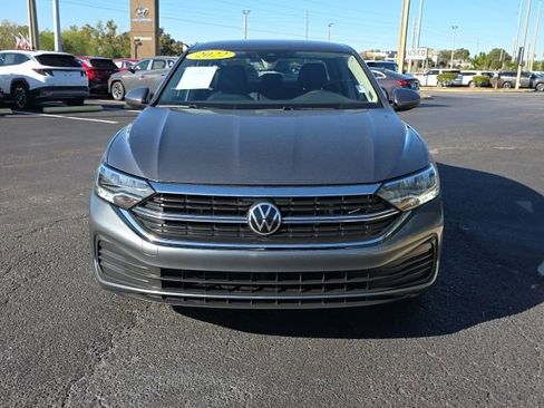 Used 2022 Volkswagen Jetta SE image 17