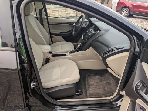 Used 2015 Ford Focus SE FWD image 14