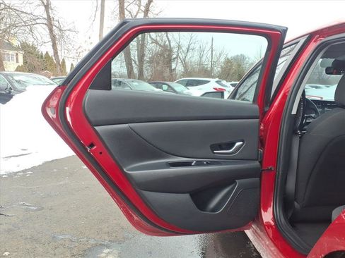 Certified 2023 Hyundai Elantra SEL w/ Convenience Package image 11