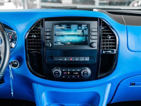 Used 2022 Mercedes-Benz Metris image 32