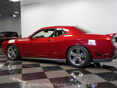 Used 2010 Dodge Challenger R/T w/ Sound Group image 8