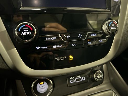 Used 2019 Nissan Murano SL w/ SL Technology Package AWD/4WD image 18