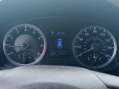 Used 2019 Hyundai Santa Fe SE FWD image 9