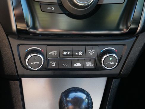 Used 2013 Acura ILX w/ Premium Package image 23