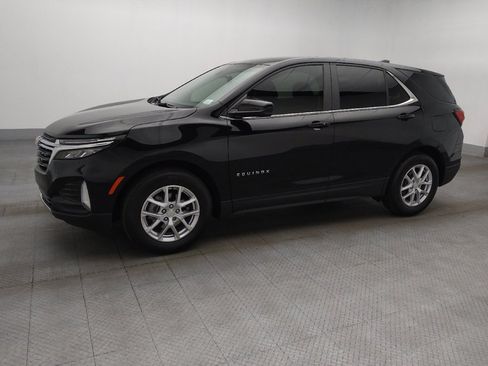 Used 2024 Chevrolet Equinox LT image 2