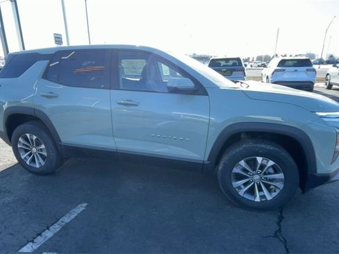 New 2026 Chevrolet Equinox LT w/ Convenience Package II image 3