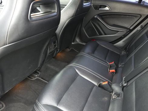 Used 2018 Mercedes-Benz CLA 250 image 5