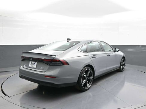 Used 2024 Honda Accord Sport image 6