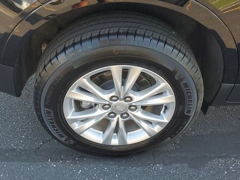 Used 2024 Cadillac XT5 Luxury AWD/4WD image 6