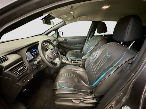 Used 2025 Nissan Leaf S image 13