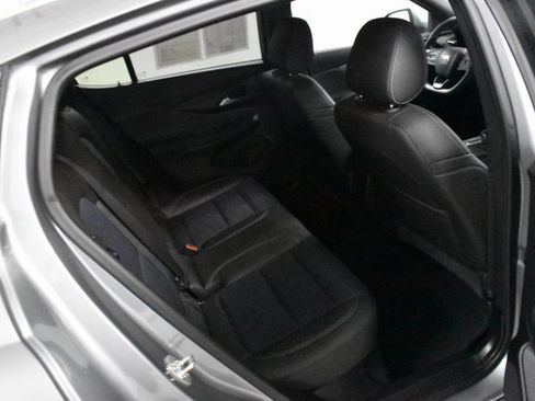 Used 2024 Buick Envista Preferred image 17