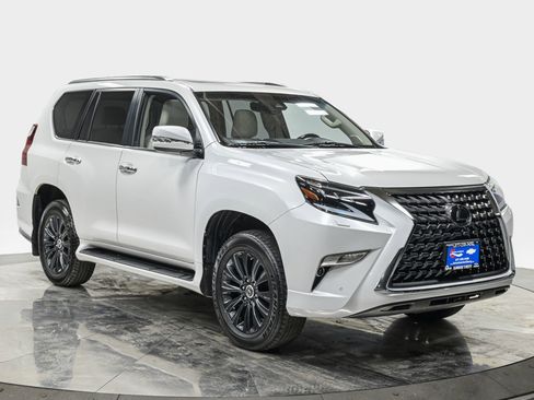 Used 2021 Lexus GX 460 Luxury w/ Sport Design Package AWD/4WD image 9