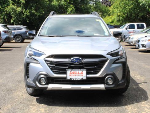 Certified 2025 Subaru Outback Limited image 3