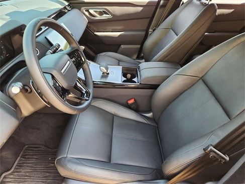 Used 2025 Land Rover Range Rover Velar Dynamic SE image 9