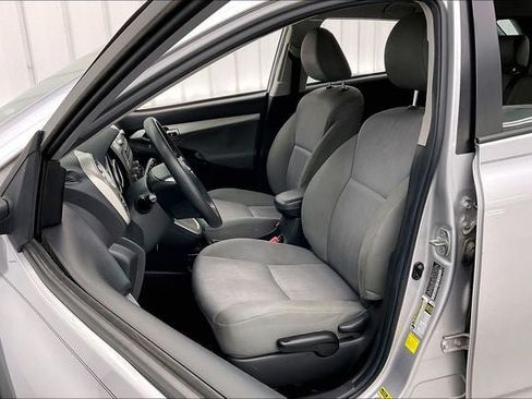 Used 2011 Toyota Matrix w/ Matrix Sport Pkg FWD image 8
