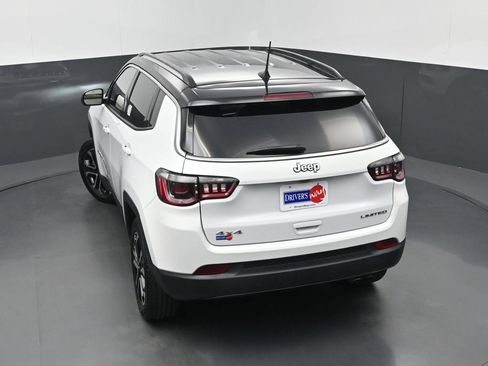 Used 2022 Jeep Compass Limited AWD/4WD image 34