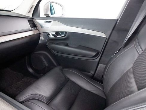 Certified 2023 Volvo XC90 B6 Ultimate w/ Lounge Package AWD/4WD image 15