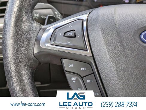 Used 2020 Ford Edge Titanium image 25