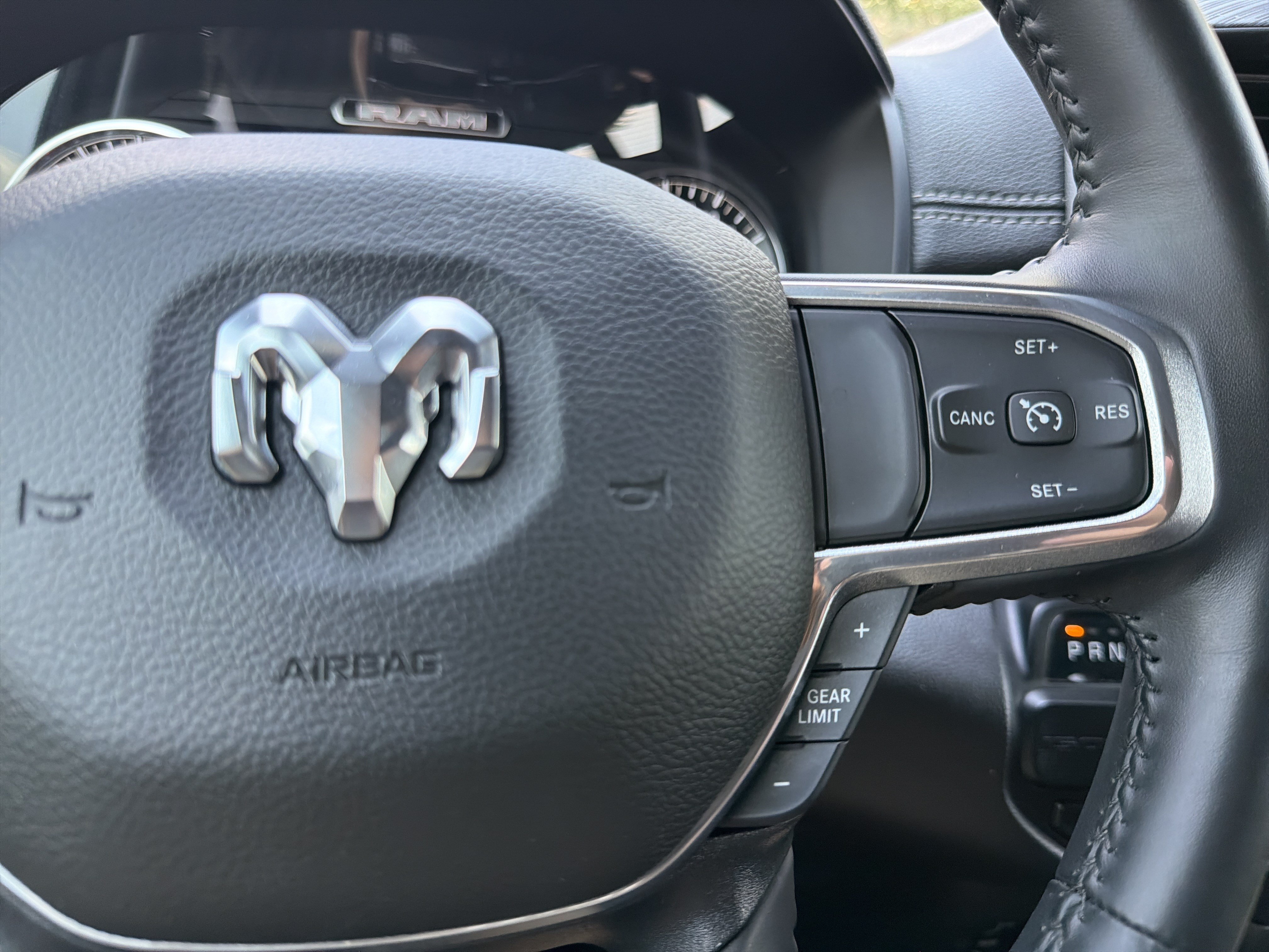 Used 2023 RAM 1500 Laramie RWD image 28