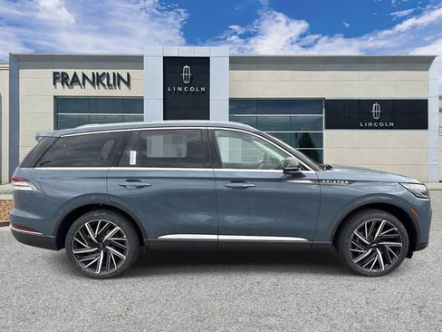 New 2026 Lincoln Aviator Reserve AWD/4WD image 8