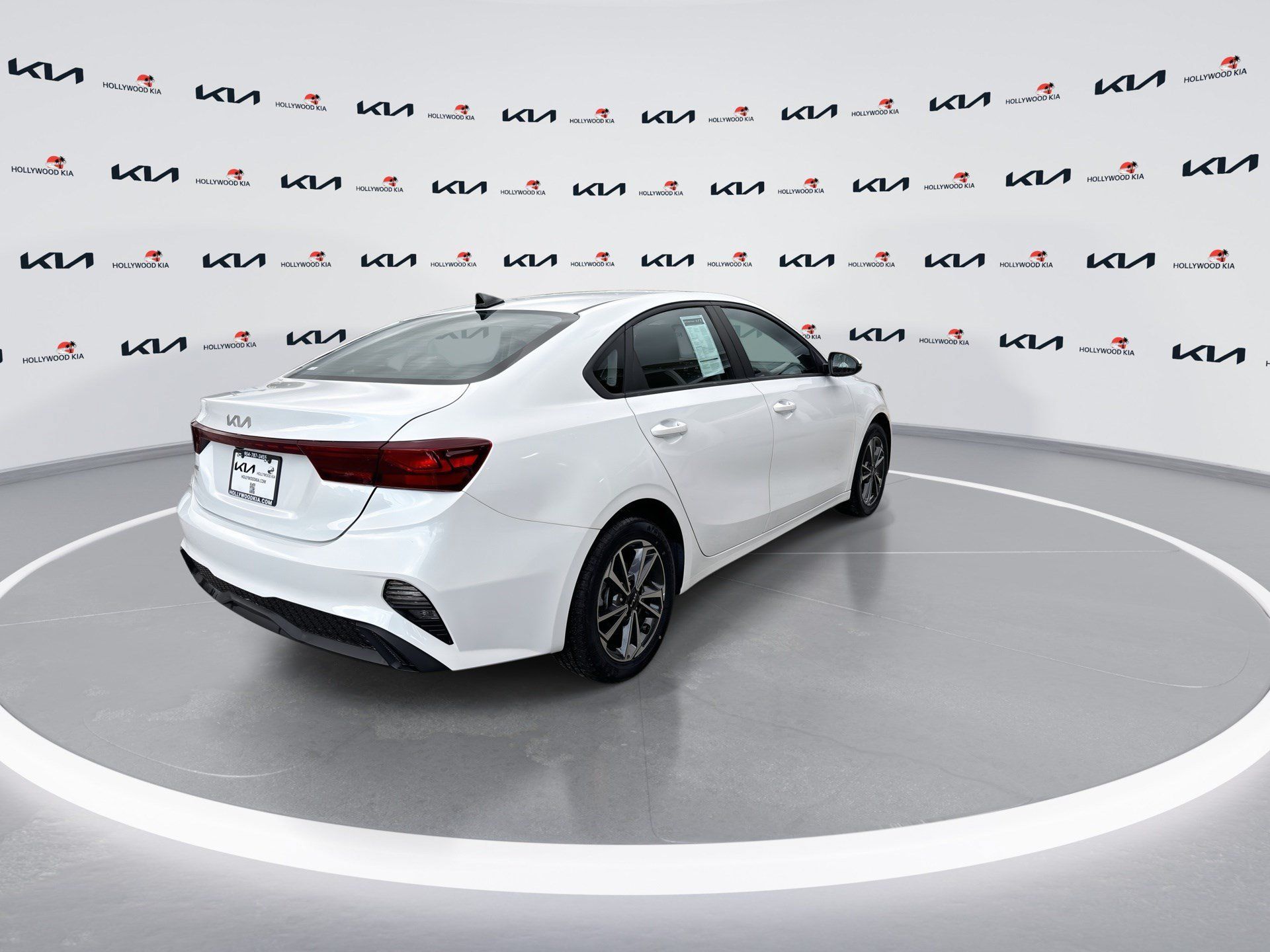 Certified 2023 Kia Forte LXS w/ LXS Technology Package FWD image 8