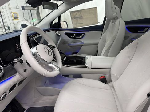 New 2026 Mercedes-Benz EQE 320 4MATIC SUV image 14