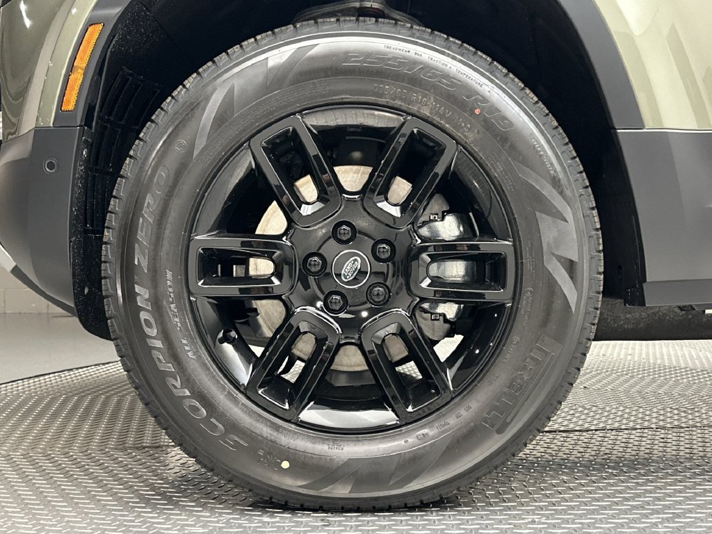 Certified 2024 Land Rover Defender 110 S AWD/4WD image 2