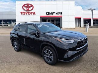 Certified 2025 Toyota Highlander XLE AWD/4WD video 1