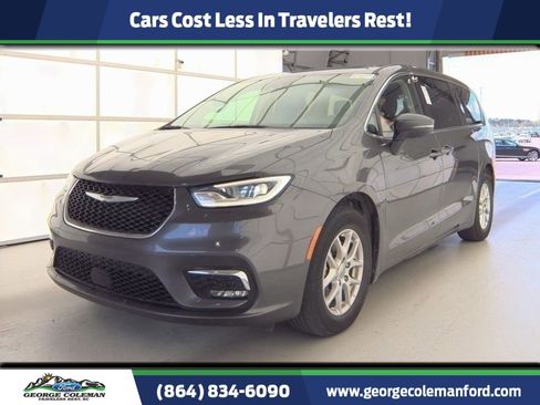 Used 2023 Chrysler Pacifica Touring-L image 1