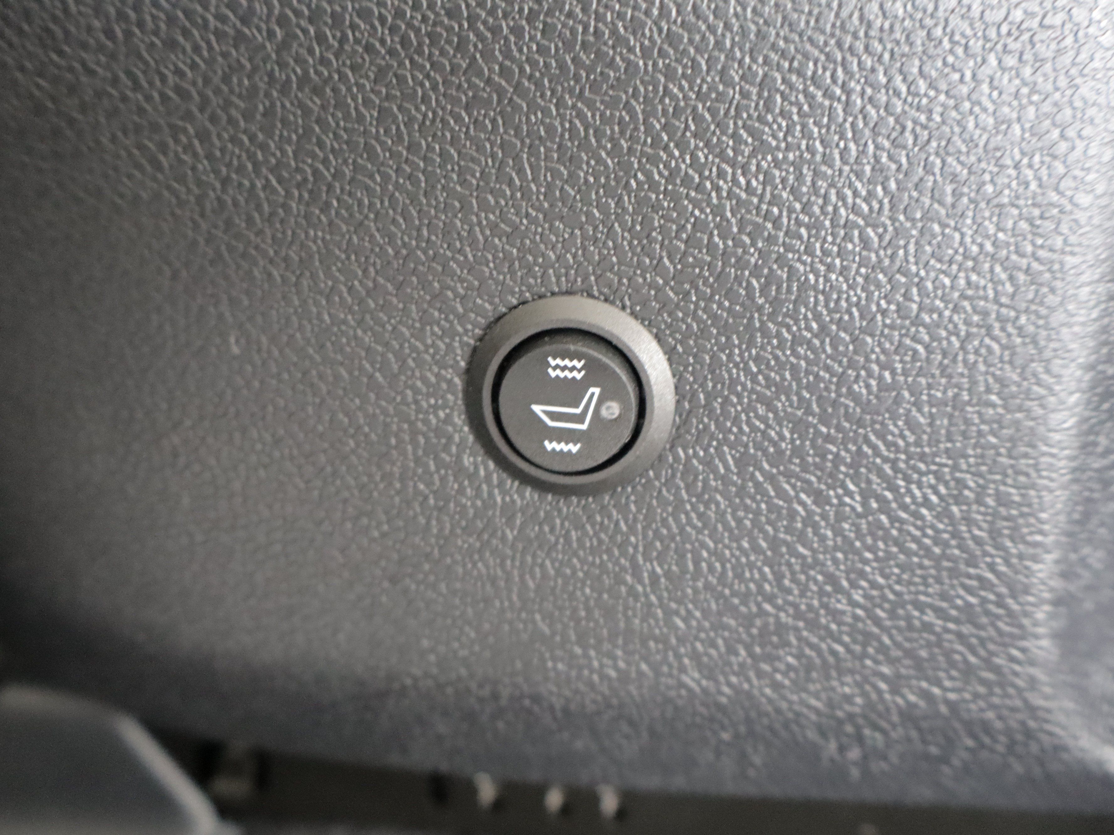 Used 2026 Toyota RAV4 LE AWD/4WD image 12