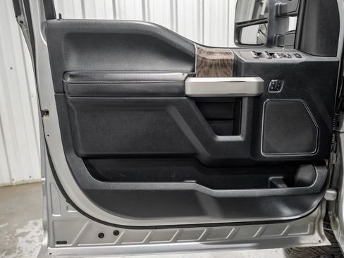 Used 2018 Ford F350 Lariat w/ Lariat Ultimate Package AWD/4WD image 44