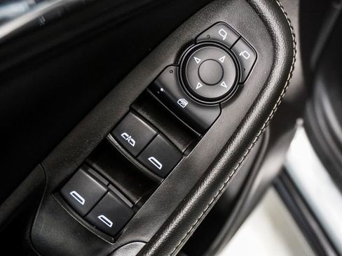 Used 2023 Buick Encore GX Preferred FWD image 19