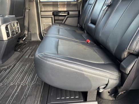 Used 2022 Ford F250 Lariat w/ Black Appearance Package image 22