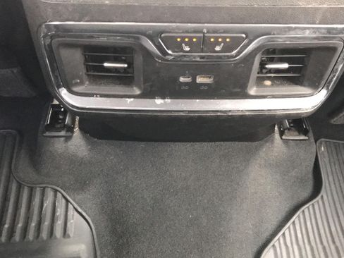 Used 2023 Chevrolet Silverado 1500 LTZ w/ LTZ Convenience Package II AWD/4WD image 8