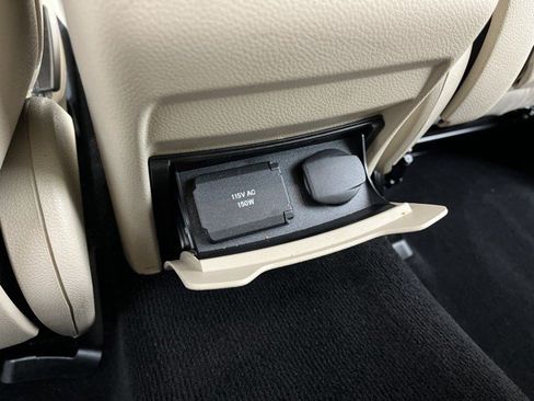 Used 2019 Mercedes-Benz GLC 300 4MATIC image 42
