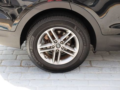 Used 2017 Hyundai Santa Fe Sport image 40