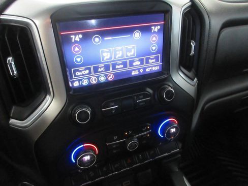 Used 2019 Chevrolet Silverado 1500 RST image 34