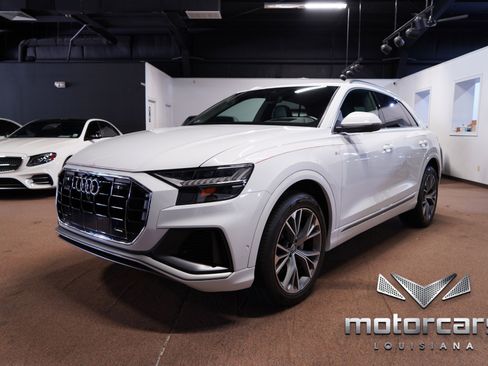Used 2020 Audi Q8 Prestige image 3