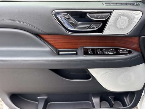 Certified 2022 Lincoln Navigator L Reserve AWD/4WD image 25