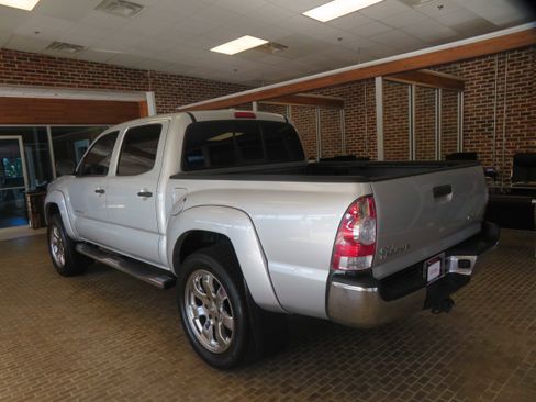 Used 2010 Toyota Tacoma PreRunner image 70