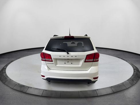 Used 2019 Dodge Journey SE w/ Connectivity Group FWD image 6